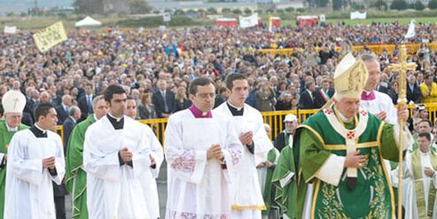 Quando Papa Ratzinger accarezzò la Calabria: qui tanti problemi ma non cedete al pessimismo