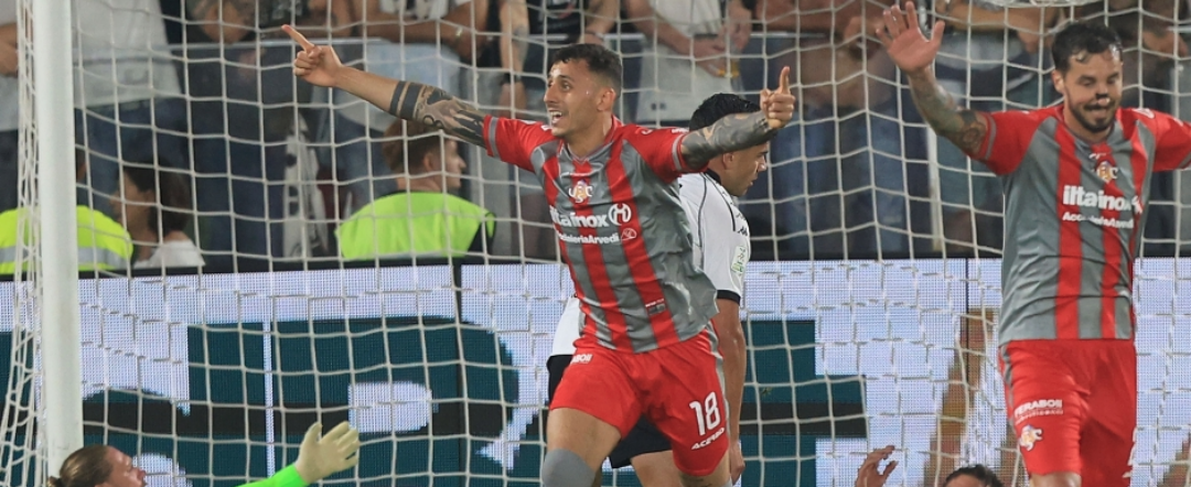 Calcio, la Cremonese espugna il “Picco” e torna in Serie A