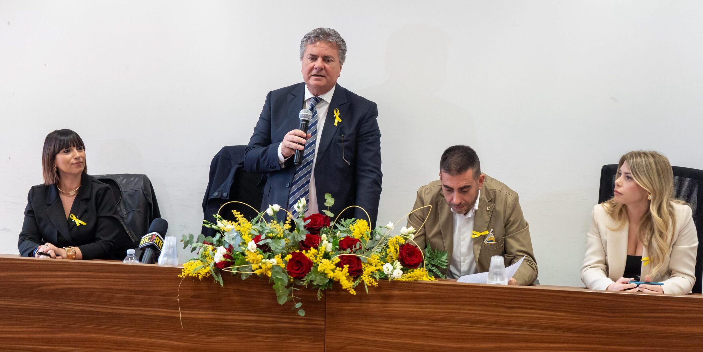 Alloggi per le donne vittime di violenza, Mancuso sigla l’intesa con Aterp e Osservatorio