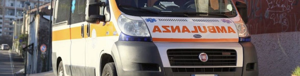 Spara e ferisce vigile del fuoco, poi si barrica in casa