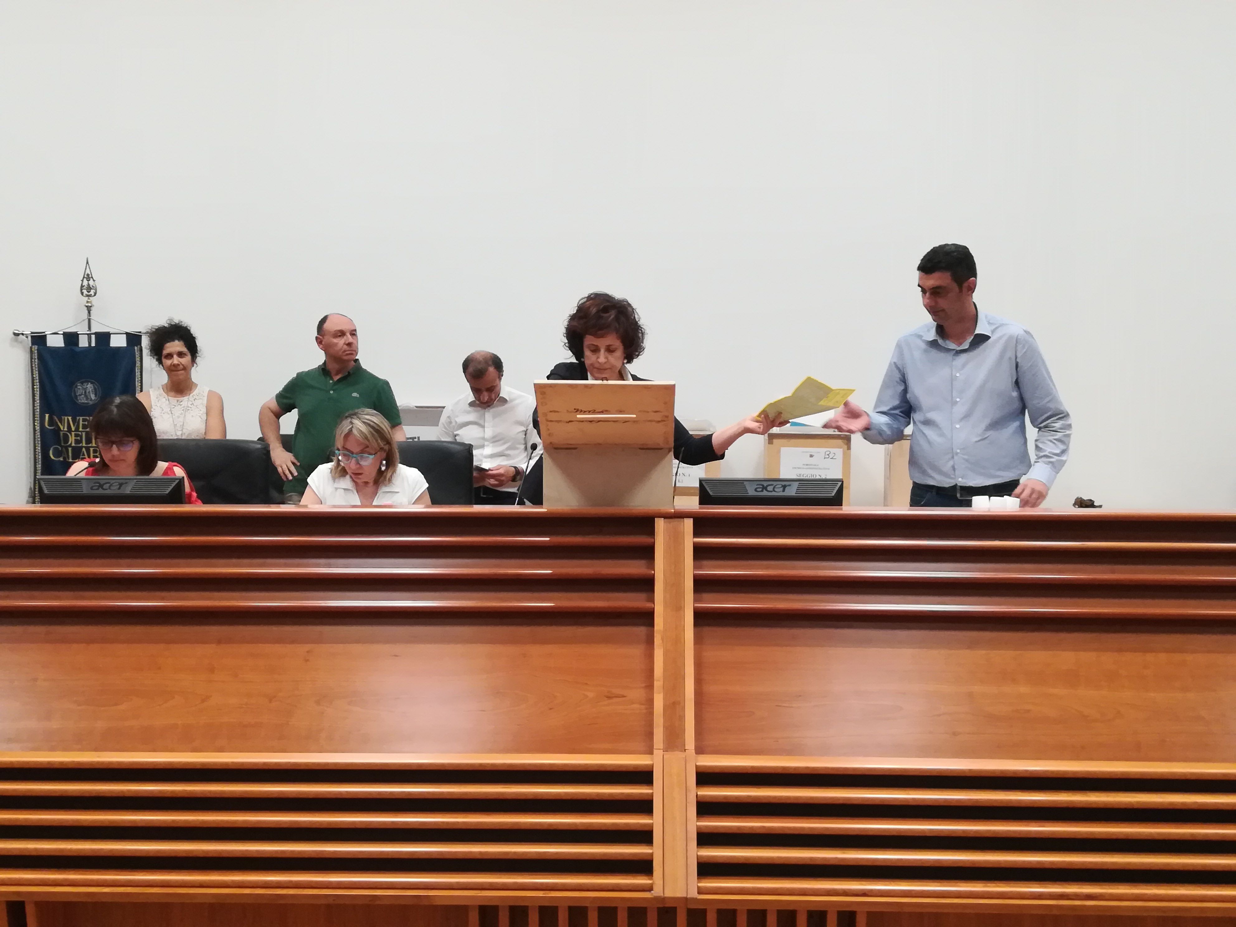 L’Unical vota per il nuovo rettore, a Leone il primo round