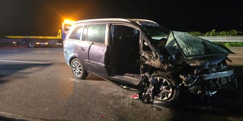 Incidente sulla statale 106 a Cassano, tre feriti: uno è grave