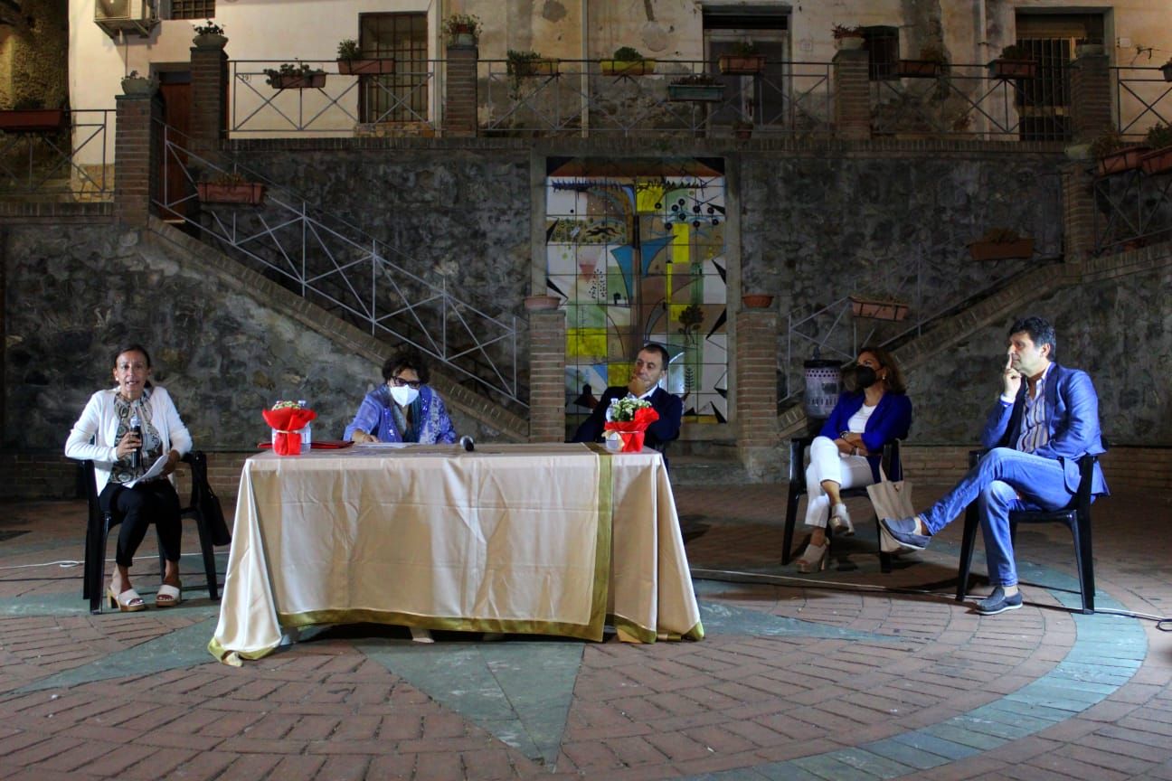 Violenza di genere, a Falerna l’incontro con le esperte del Centro antiviolenza Demetra