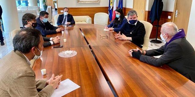 Rifiuti, l’obiettivo è ripulire Reggio. «Da lunedì partirà la raccolta»