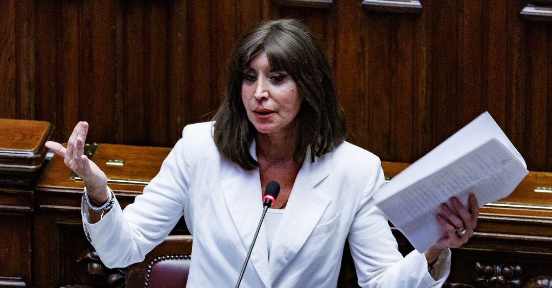 Università di Catanzaro, la ministra Bernini: «Non è stata aperta nessuna moschea, solo un luogo di preghiera»