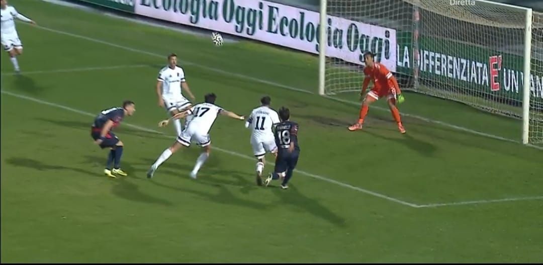 Marulla deserto, Cosenza ko: il Crotone vince il derby con merito