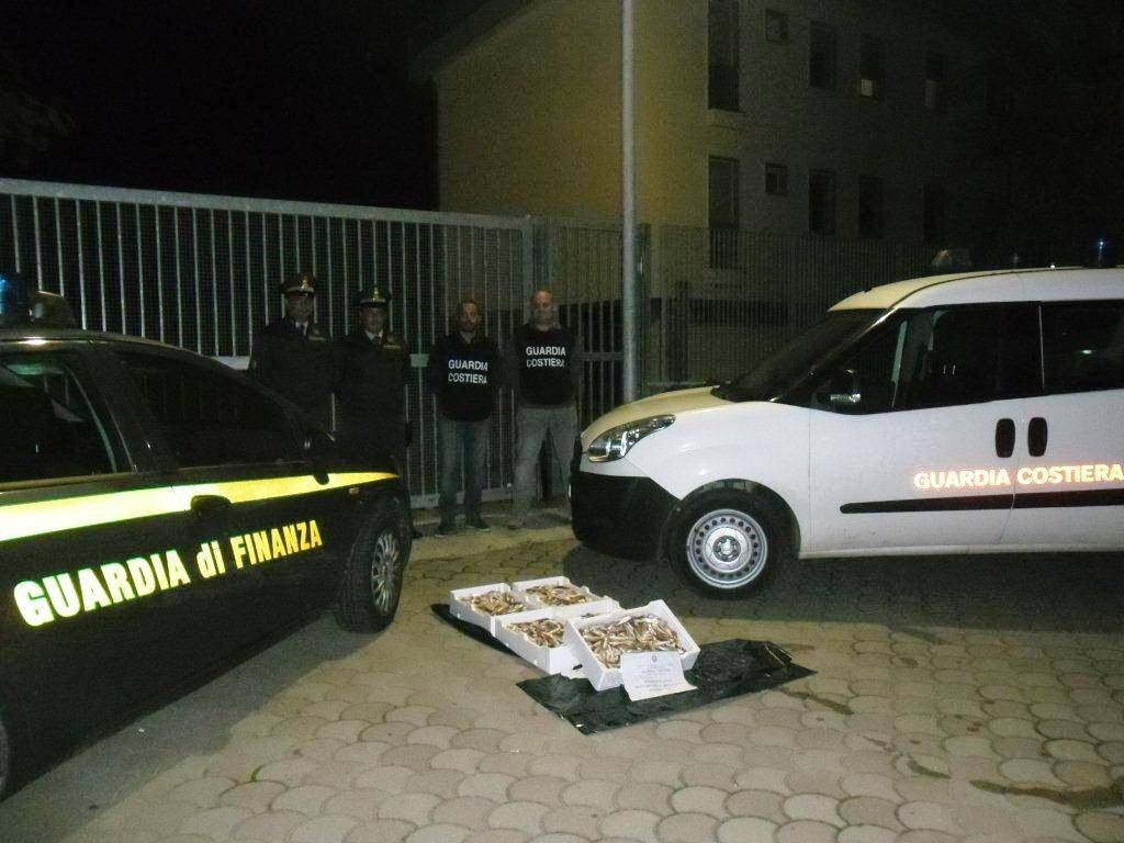 Corigliano, beccati in giro con bianchetto a bordo