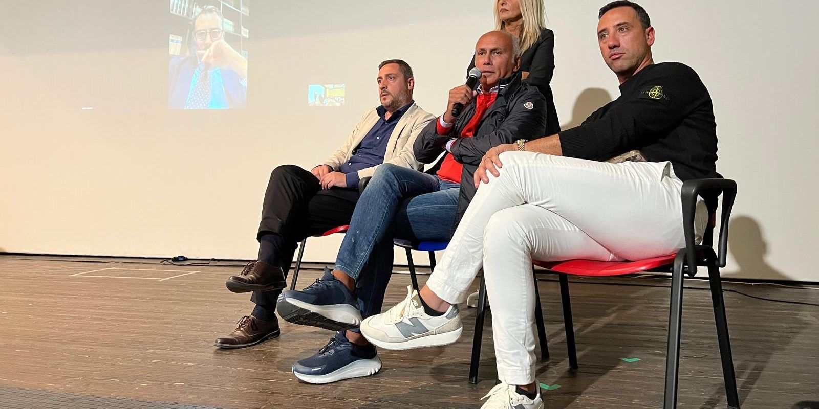 Cosenza calcio, “Marulla” sempre vuoto e in stand-by dopo l’annuncio del sindaco Caruso