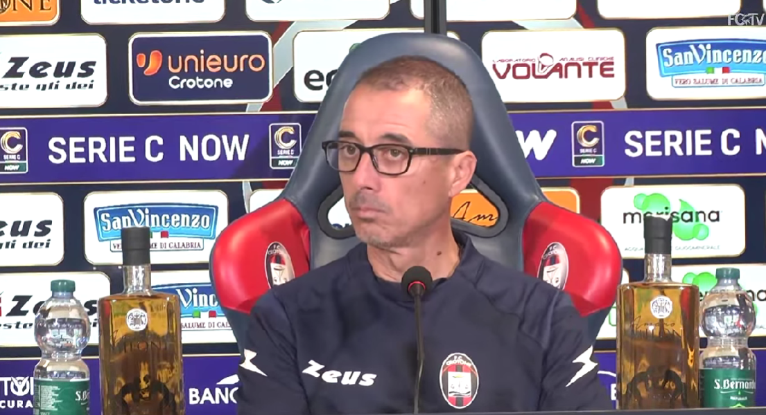 Longo in vista di Avellino-Crotone: «Il ko dell’andata ci ha insegnato tanto, ce la giochiamo a viso aperto»