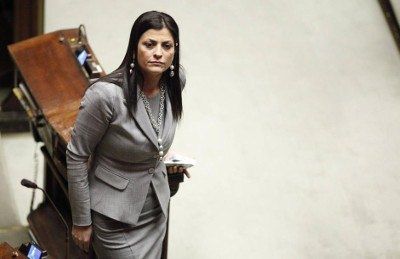 Fi giovani, attacco a Santelli: «Autrice di un golpe»