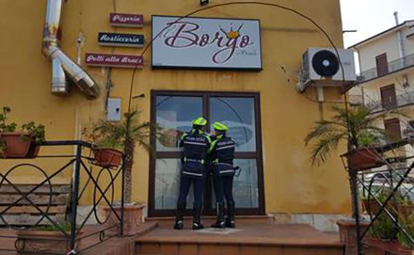 Palmi, sequestrata una pizzeria abusiva negli alloggi Aterp