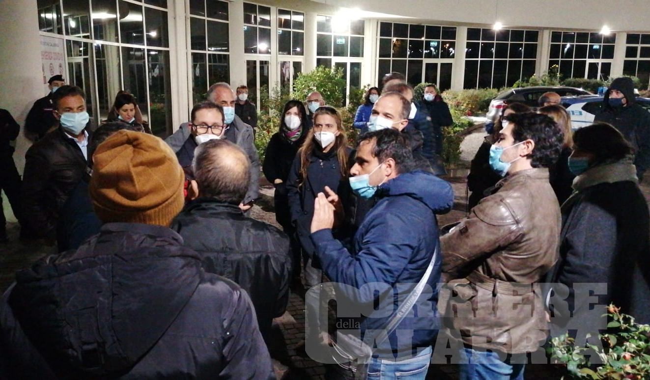 L'indecisione della Regione sui precari. E sullo sfondo lo "scontro" nel centrodestra