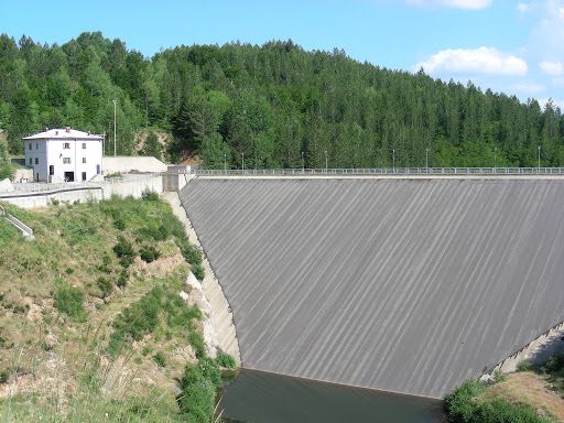 Dighe, «non è giusto sacrificare i Consorzi». Ma le criticità restano