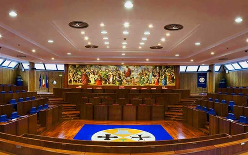 La Calabria si salva senza la vecchia politica