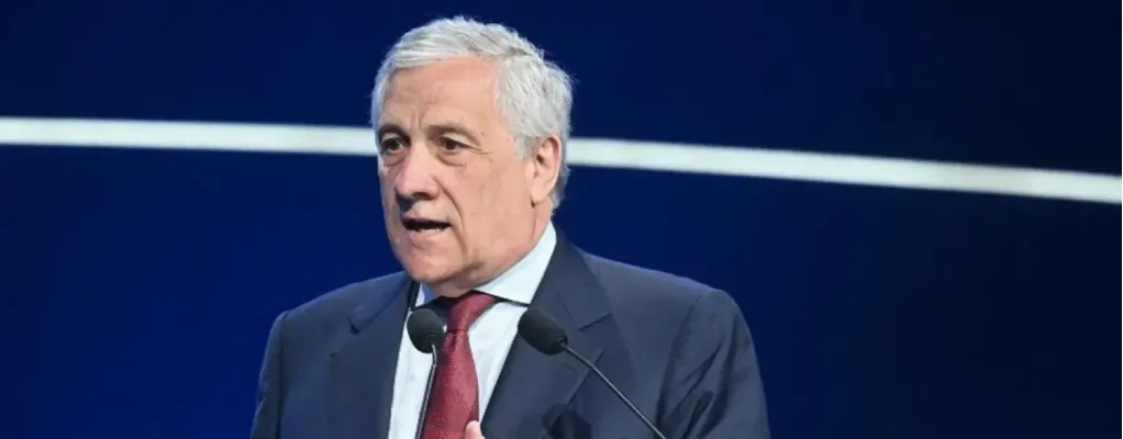 Tajani: «Ci inchiniamo alla volontà del popolo»
