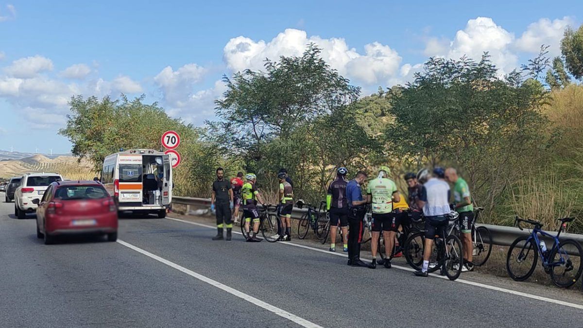 Malore in bici, muore 64enne nel Crotonese