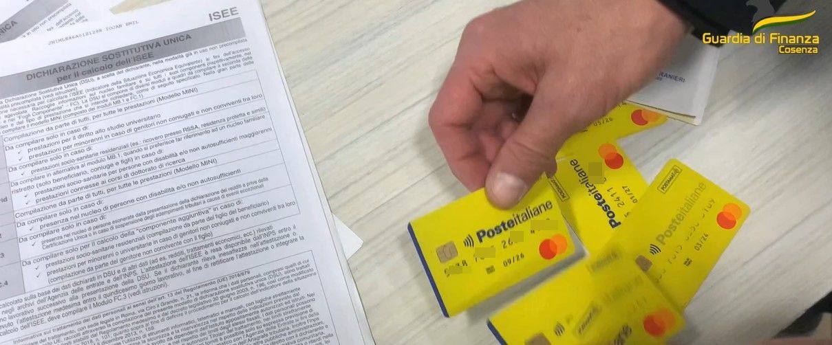 Cosenza, truffa da 3 milioni sul Reddito di cittadinanza. Oltre 900 indagati – VIDEO