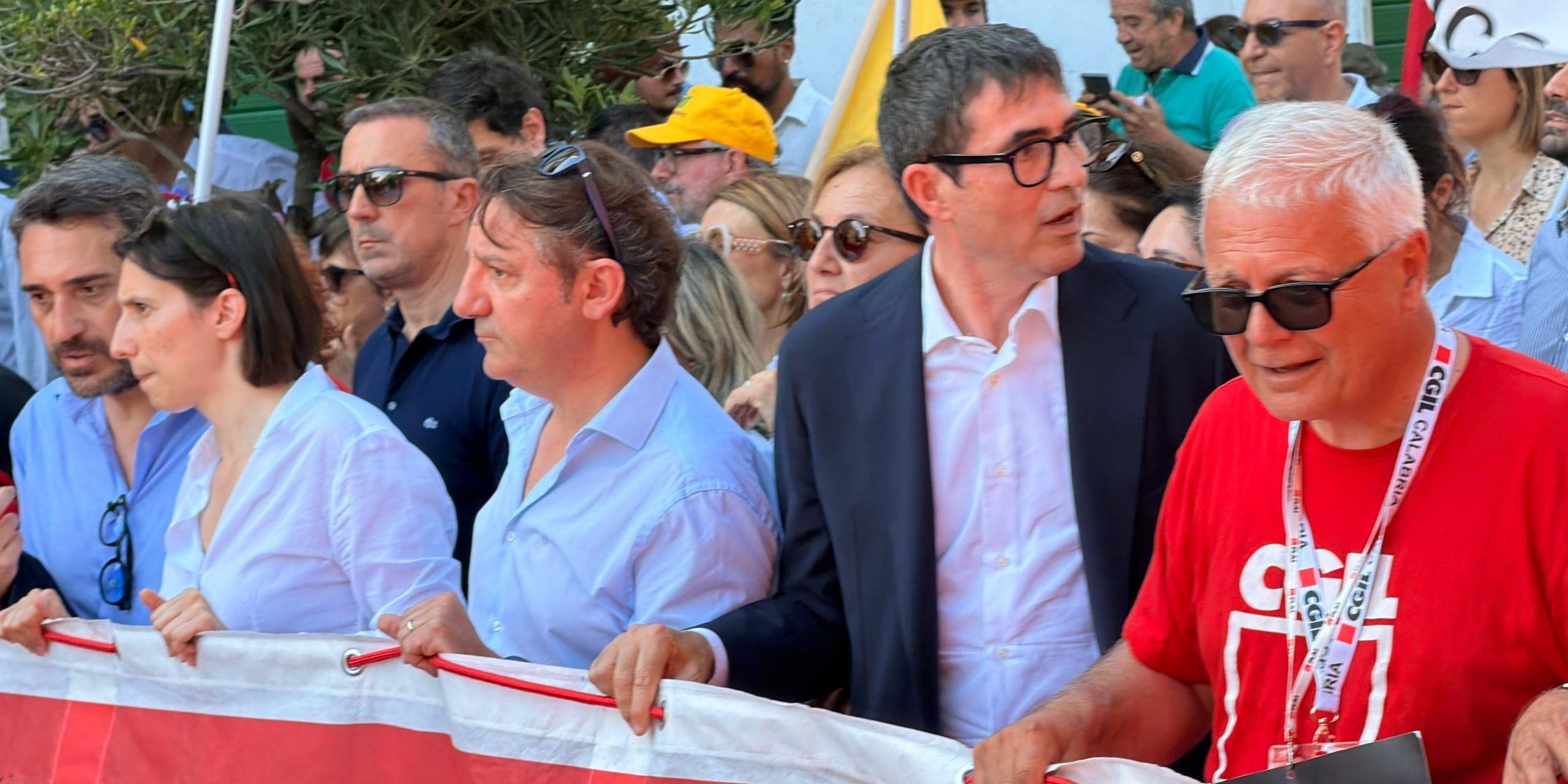 Tridico: «Per sconfiggere il caporalato servono trasporti, alloggi e collocamento pubblici»