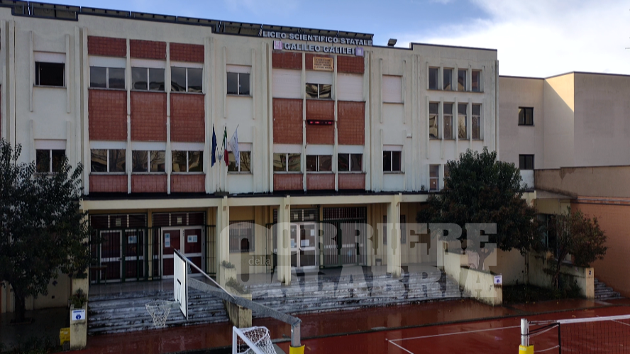 Lamezia, al “Galilei” il ricordo dei caduti dell’Intelligence con il sottosegretario Gabrielli