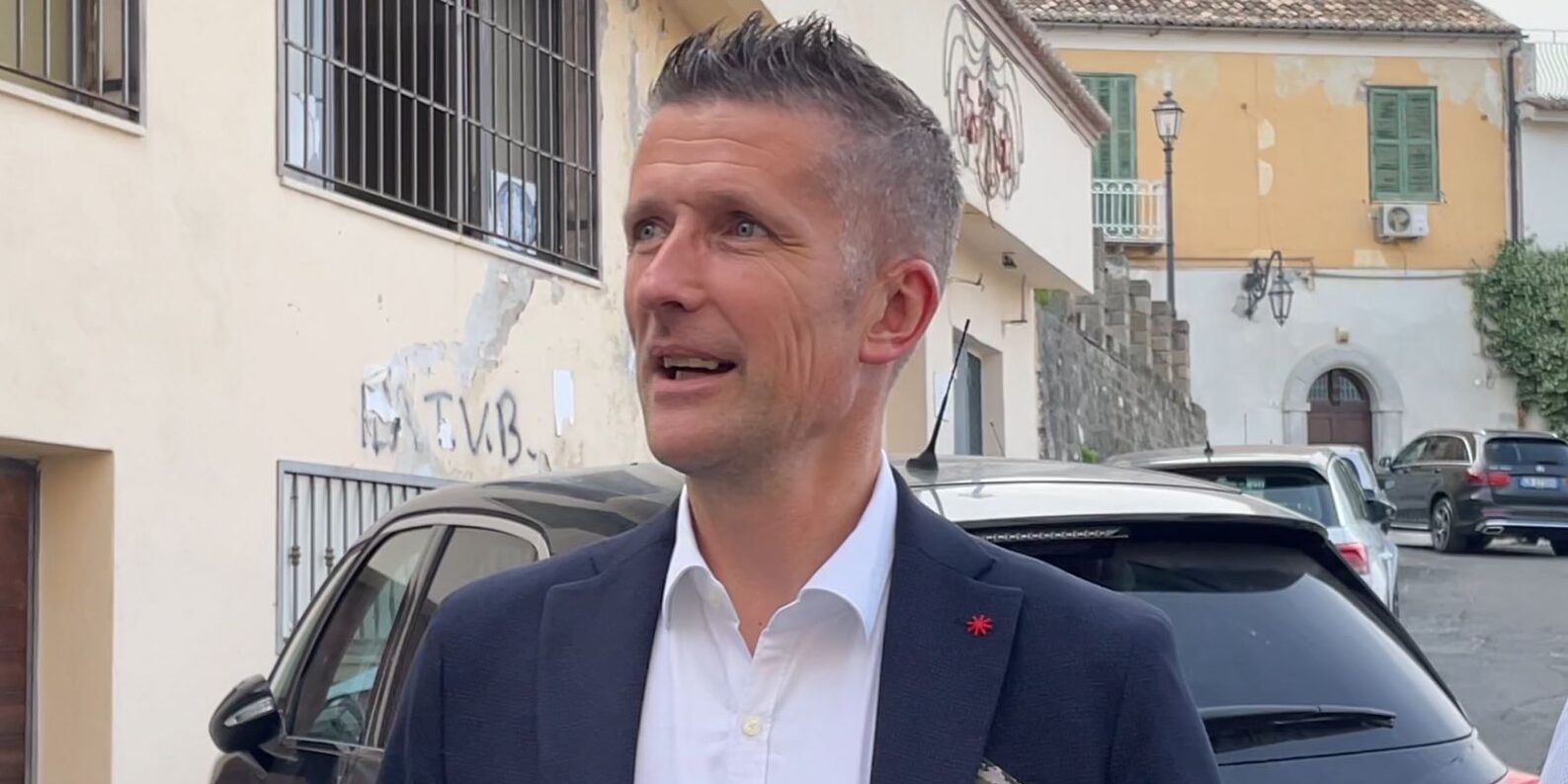 L’arbitro Orsato motiva i giovani arbitri di Rossano: «A 16 anni dicevo che a 30 sarei arrivato in Serie A» – VIDEO