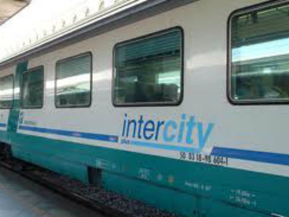 Il maltempo rallenta i treni sulla linea tirrenica