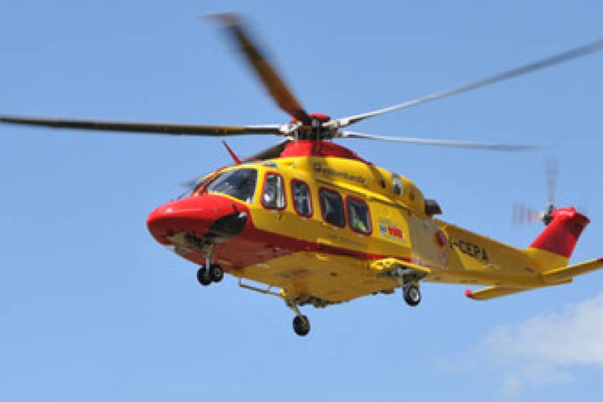 Sbanda con l’auto sulla Ionio-Tirreno, grave 39enne