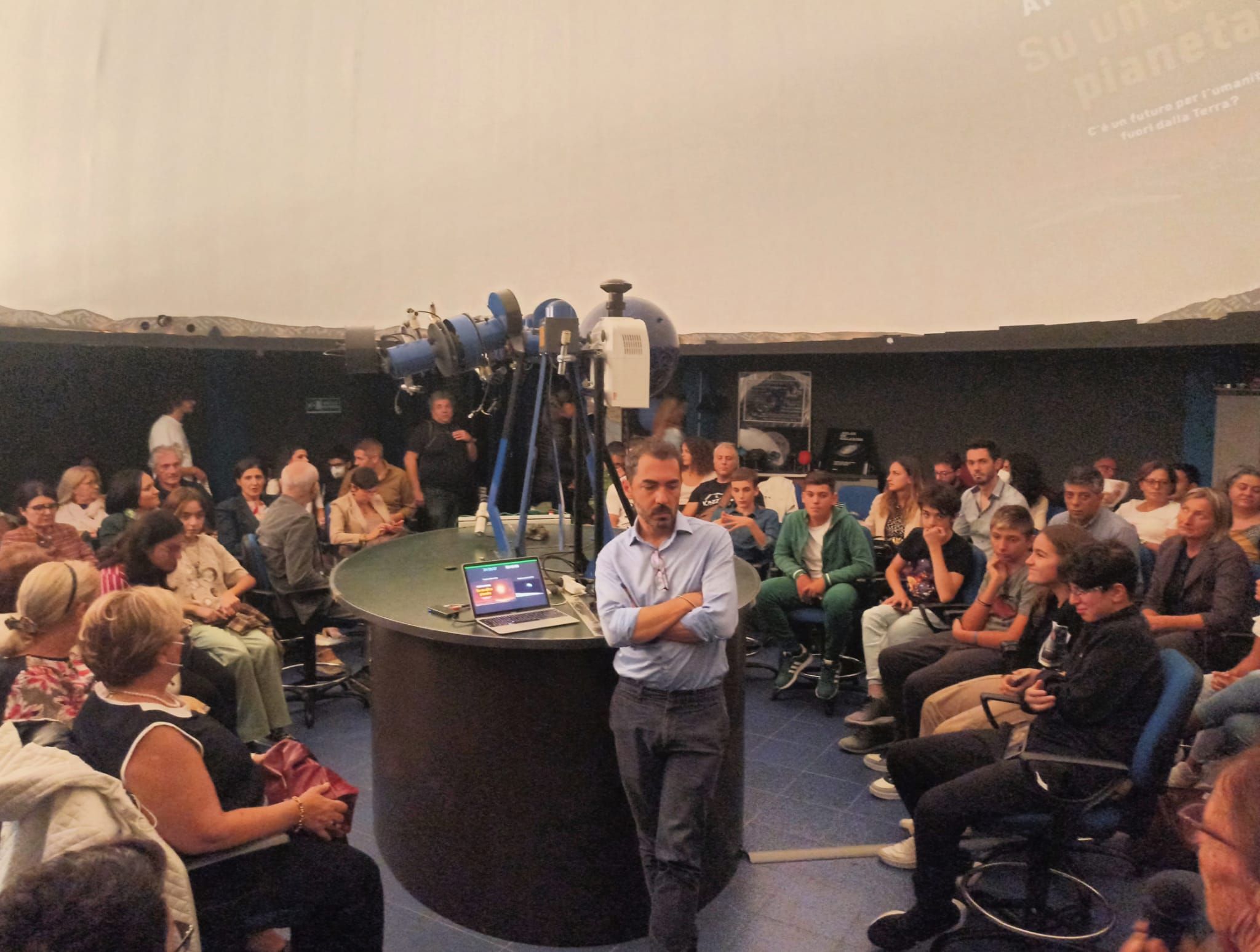 Un futuro per l’umanità fuori dalla Terra? A Cosmos la scienza si interroga sulle migrazioni interplanetarie