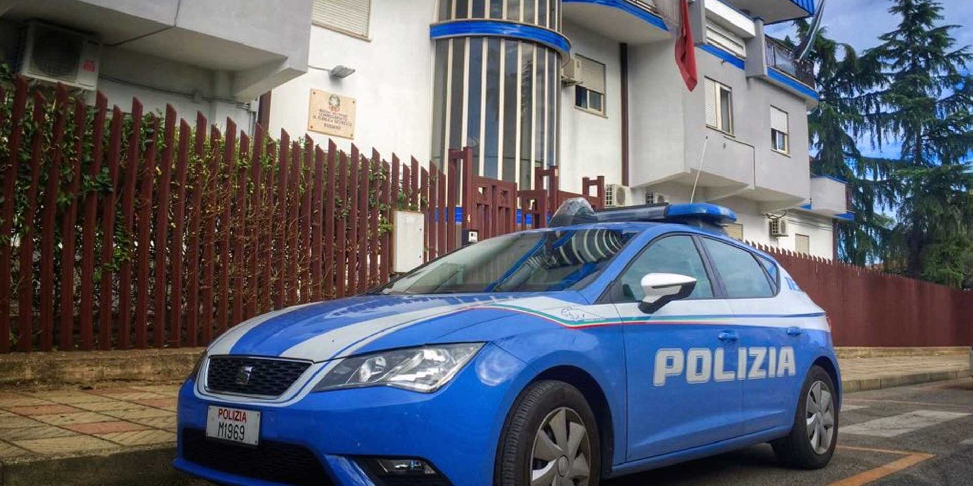 Corigliano Rossano, in manette un padre che abusava della figlia minorenne filmandola di nascosto