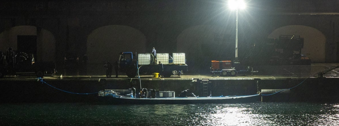 Sequestrata una nave semisommergibile: a bordo quasi 6,5 tonnellate di cocaina
