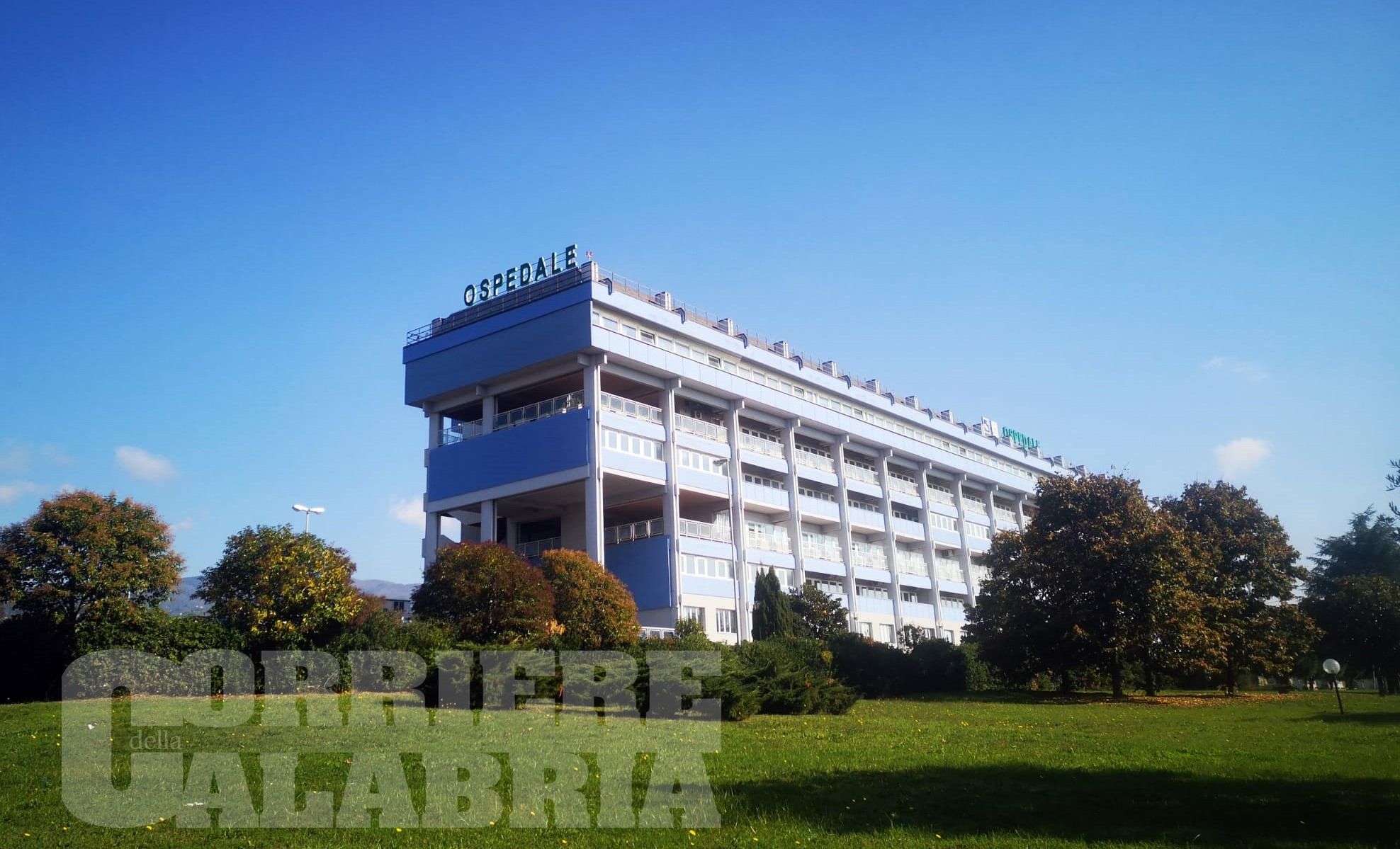 «Caschi senza filtri nel reparto Covid di Lamezia, via i commissari dell'Asp»