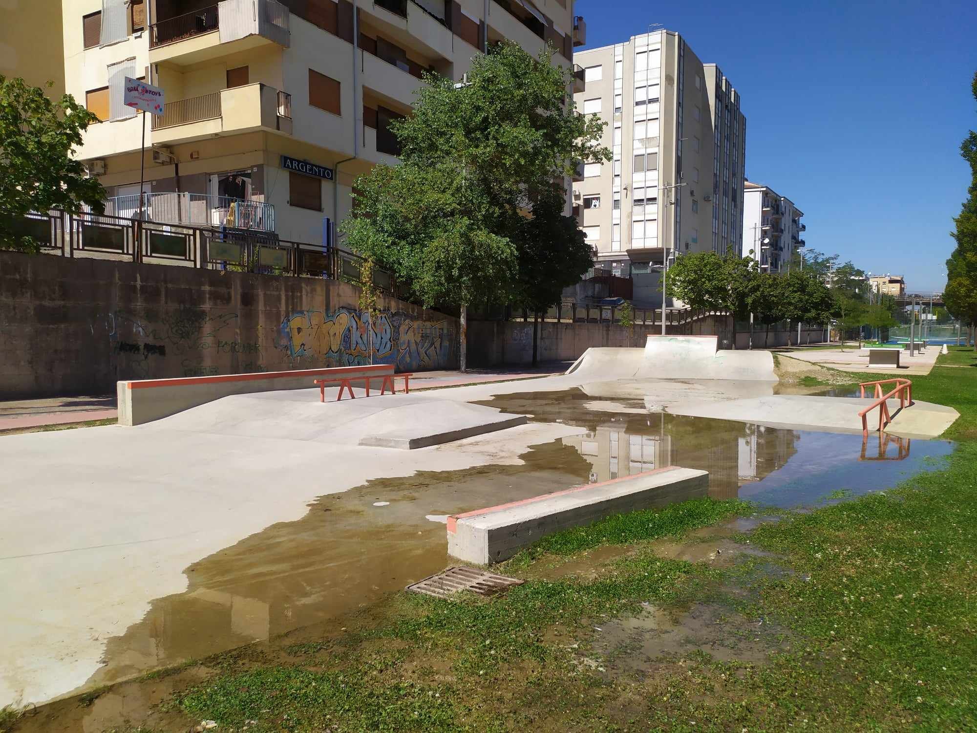 Cosenza, non c’è pace per viale Mancini: allagato lo skate park