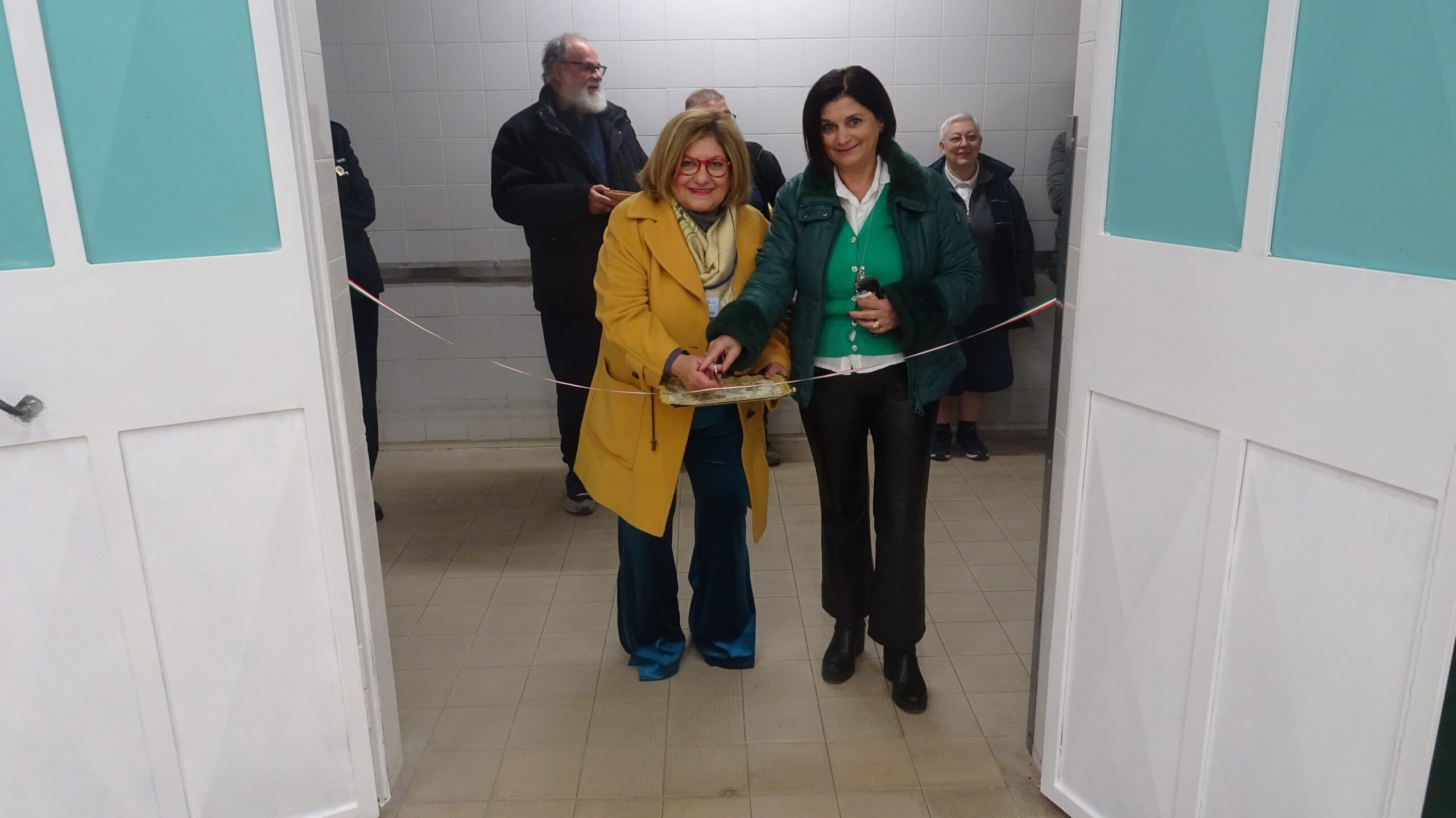 “Dolce Lavoro”, inaugurato al carcere di Catanzaro il laboratorio di pasticceria