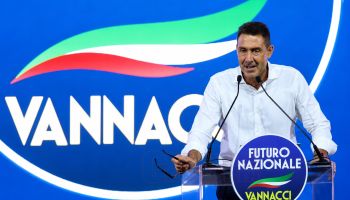 Futuro Nazionale, rivolta a Lamezia: 600 iscritti lasciano il partito. «Tradita la meritocrazia»