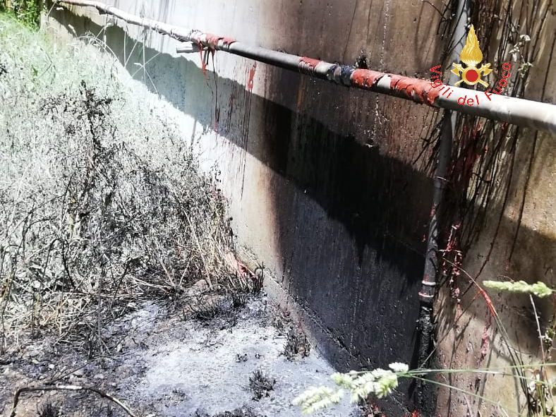 A fuoco tubazione di gpl, donna ustionata a Falerna