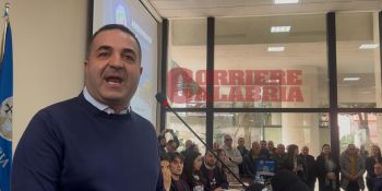 Medici 72enni in corsia, approvato emendamento Cannizzaro. «Tamponiamo un’emorragia»