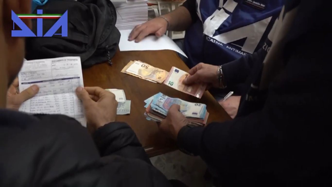 Il “resettaggio” delle società per sfuggire alle inchieste. Così il “Sistema Alvaro” lavorava per prendersi Roma