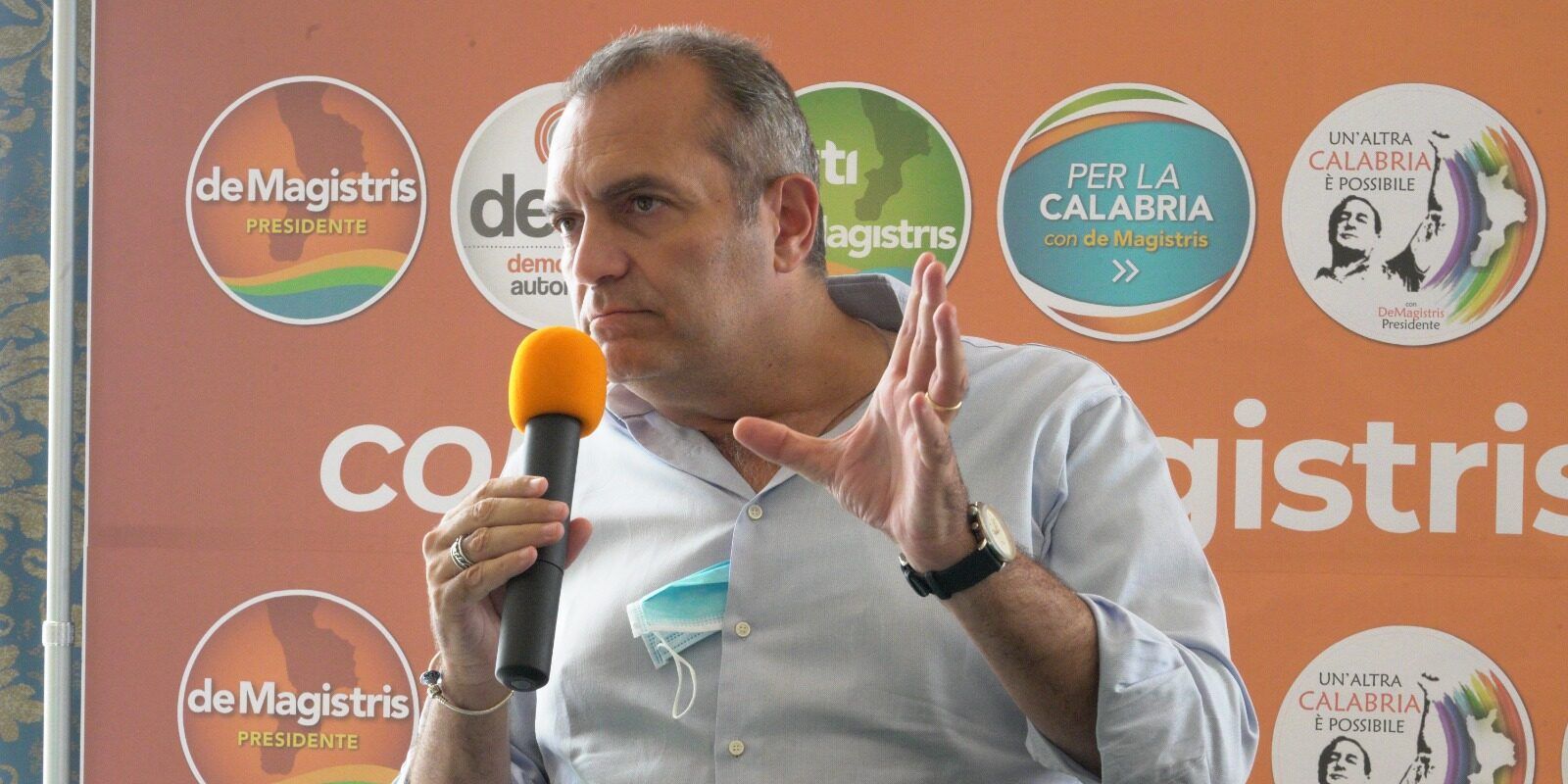 De Magistris incontra i suoi candidati: «Già pronte sette liste»