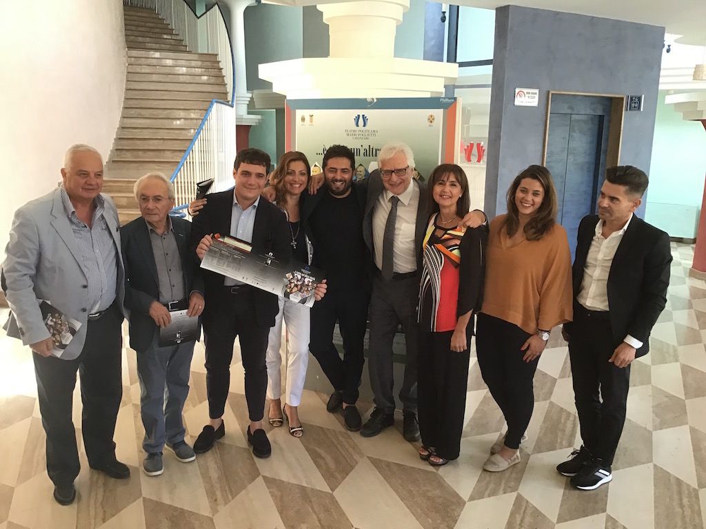 "È tutta un'altra storia" al Politeama con Verdone, Zingaretti e tanti altri