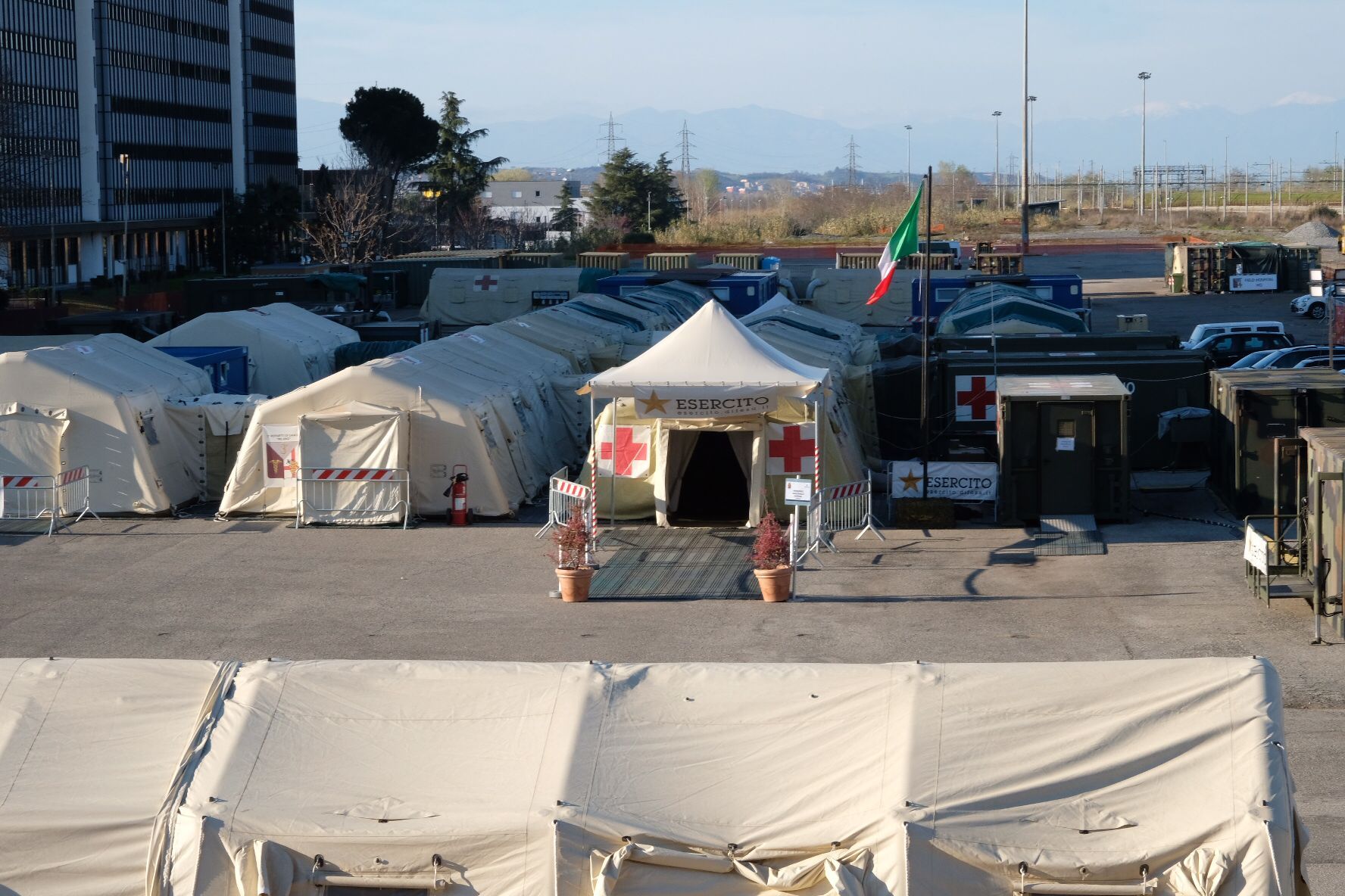 Lotto sospetto di AstraZeneca, «dalla gioia del vaccino alla paura» – VIDEO