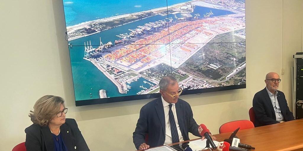 Agostinelli: «Gioia rischia di perdere 10 milioni. Il Corap restituisca l’area ex Enel»
