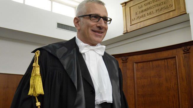 Le discariche di Crotone e i due «eroici» funzionari dell'Arpacal