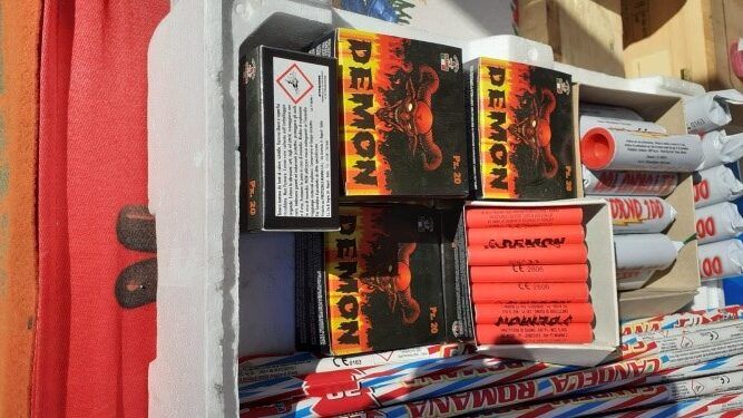 Crotone, sequestrati oltre 15 chili di materiali pirotecnici