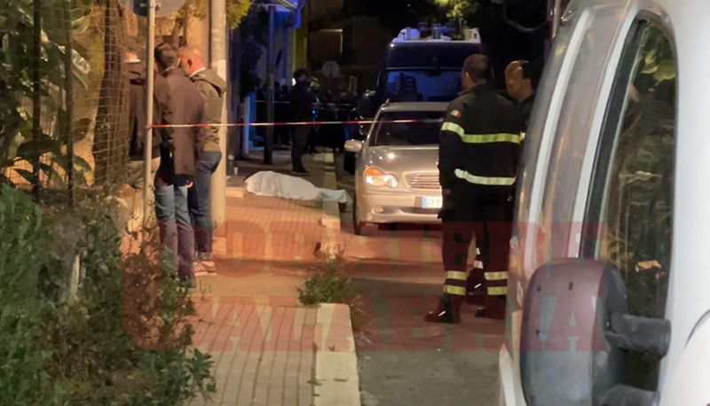 Omicidio Aquino a Schiavonea, undici i colpi di pistola: quattro andati a segno – FOTO e VIDEO