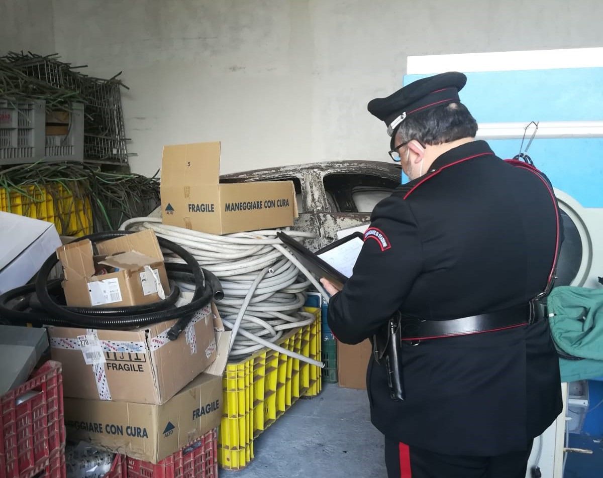 Beni sottratti ad imprenditori falliti ritrovati a Corigliano, 4 denunciati