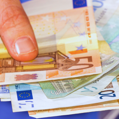 Inflazione al 4,2%, bollette elettriche a +37,3% per gli utenti vulnerabili