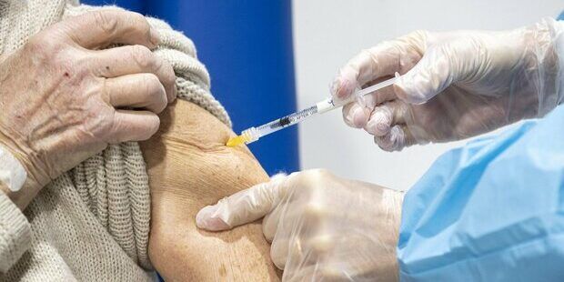 Quarta dose, Calabria ultima per vaccinazioni anti-Covid ai soggetti fragili
