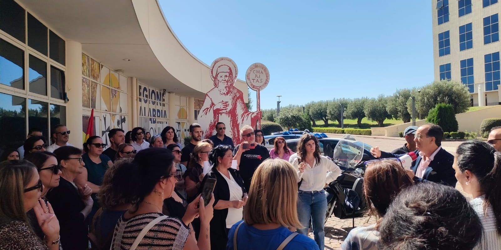 «Rafforzare lo scorrimento delle graduatorie Oss e trovare soluzioni per i precari»