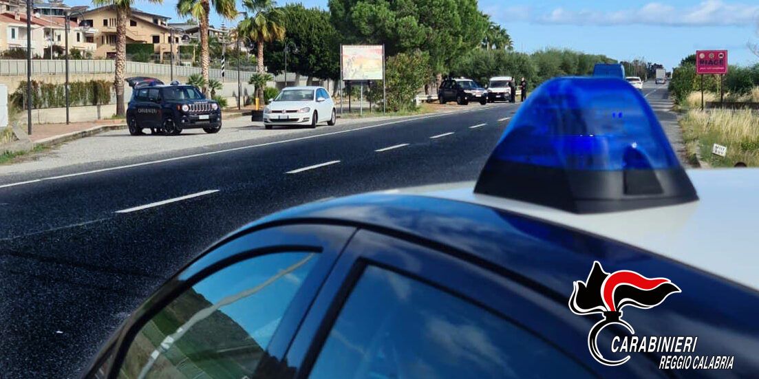 In viaggio con un chilo di coca, arrestato pusher nel Reggino