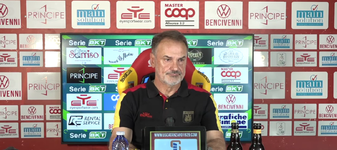 Catanzaro, Vivarini: «Vogliamo arrivare in fondo per non privarci dell’affetto dei tifosi»