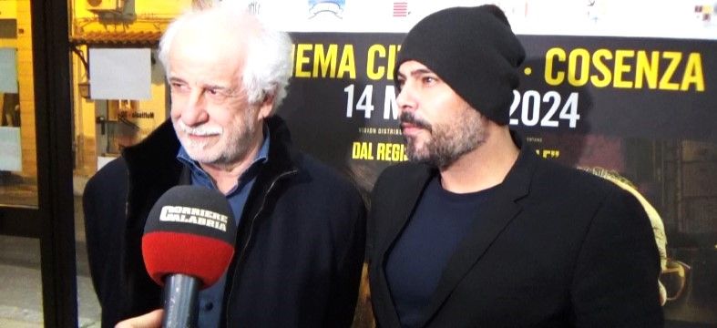 Cosenza, al Citrigno applausi per Servillo e D’Amore. In Caracas «perdersi significa anche rinnovarsi» – VIDEO